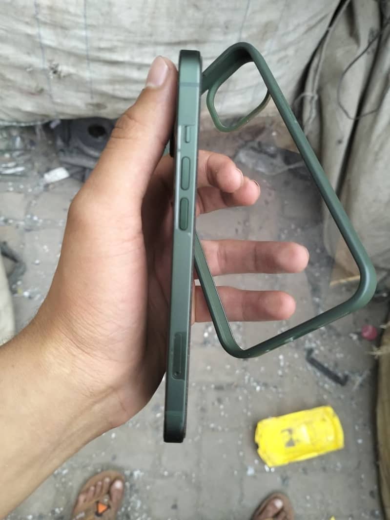 Apple iPhone 13 3