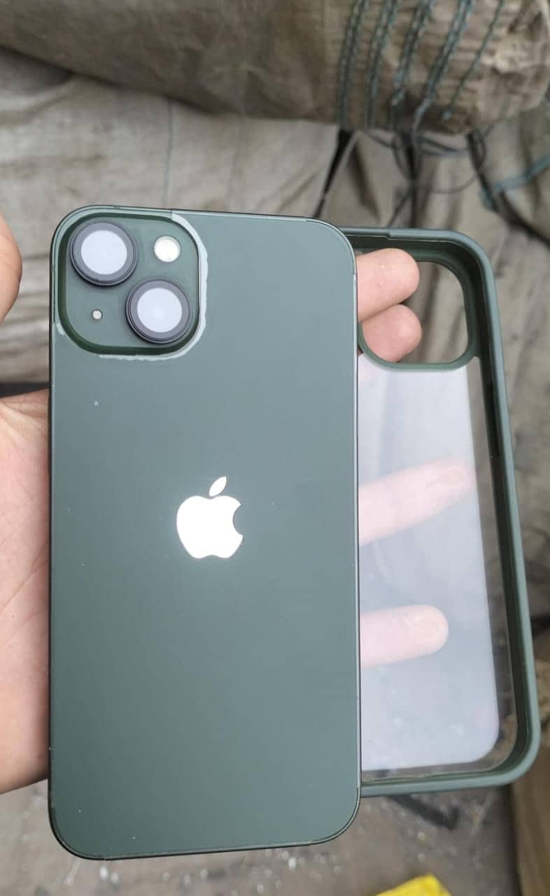 Apple iPhone 13 5