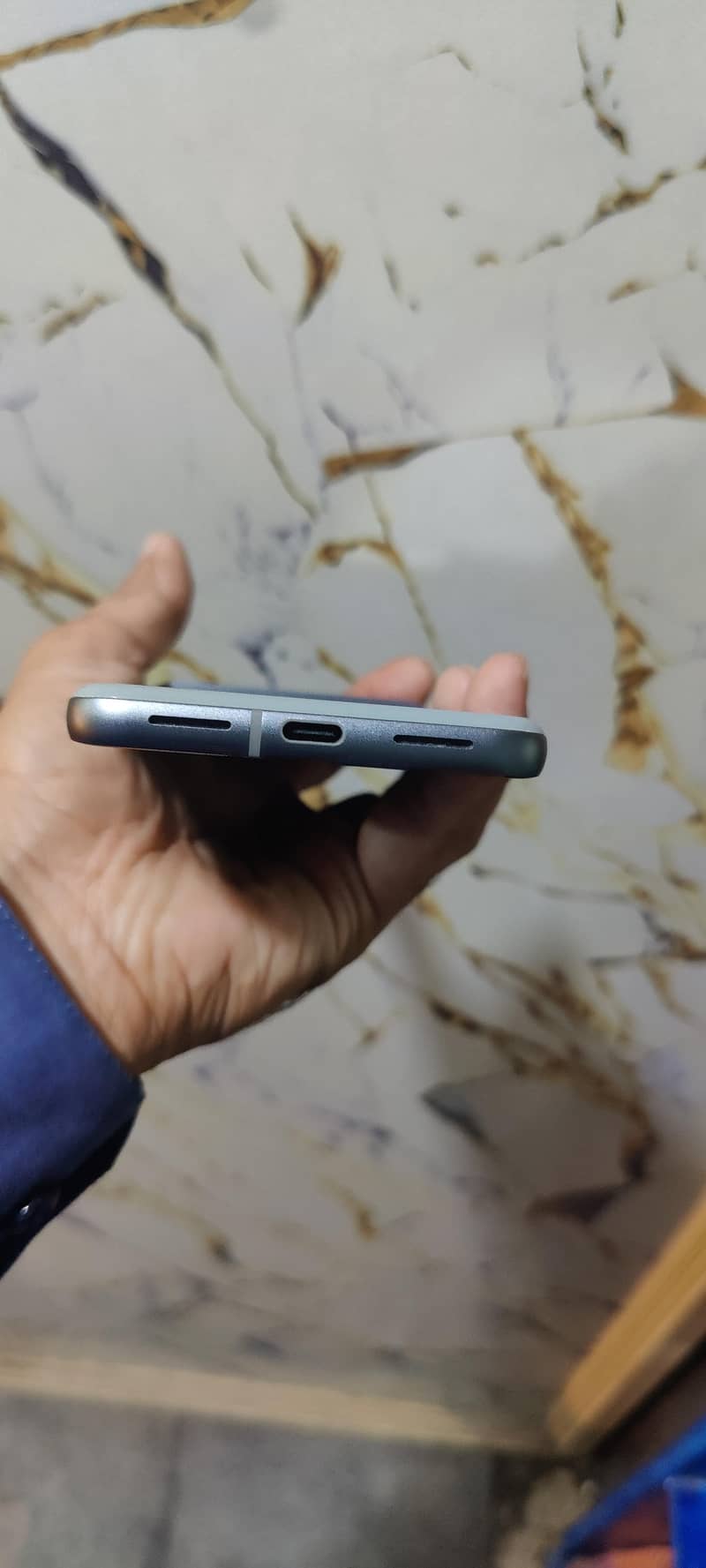Google Pixel 8 4