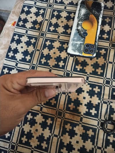 vivo y28