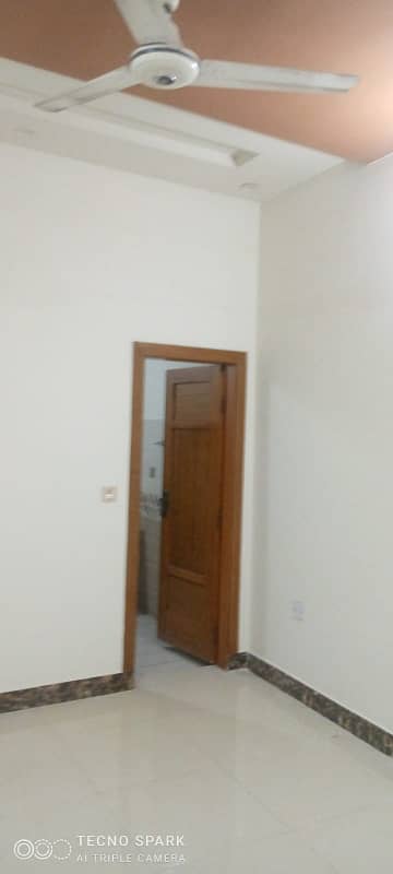 VIP beautiful 5 Marla portion is available for rent in sabzazar Lahore