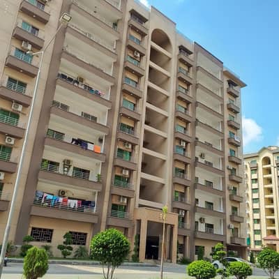 12 MARLA 4 BEDROOM NEW APARTMENT AVAILABLE FOR RENT