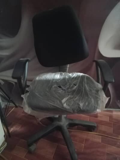 used chair black colur