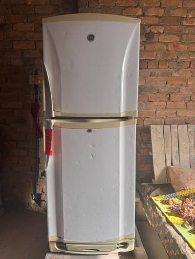 Pel Medium size refrigerator for sale