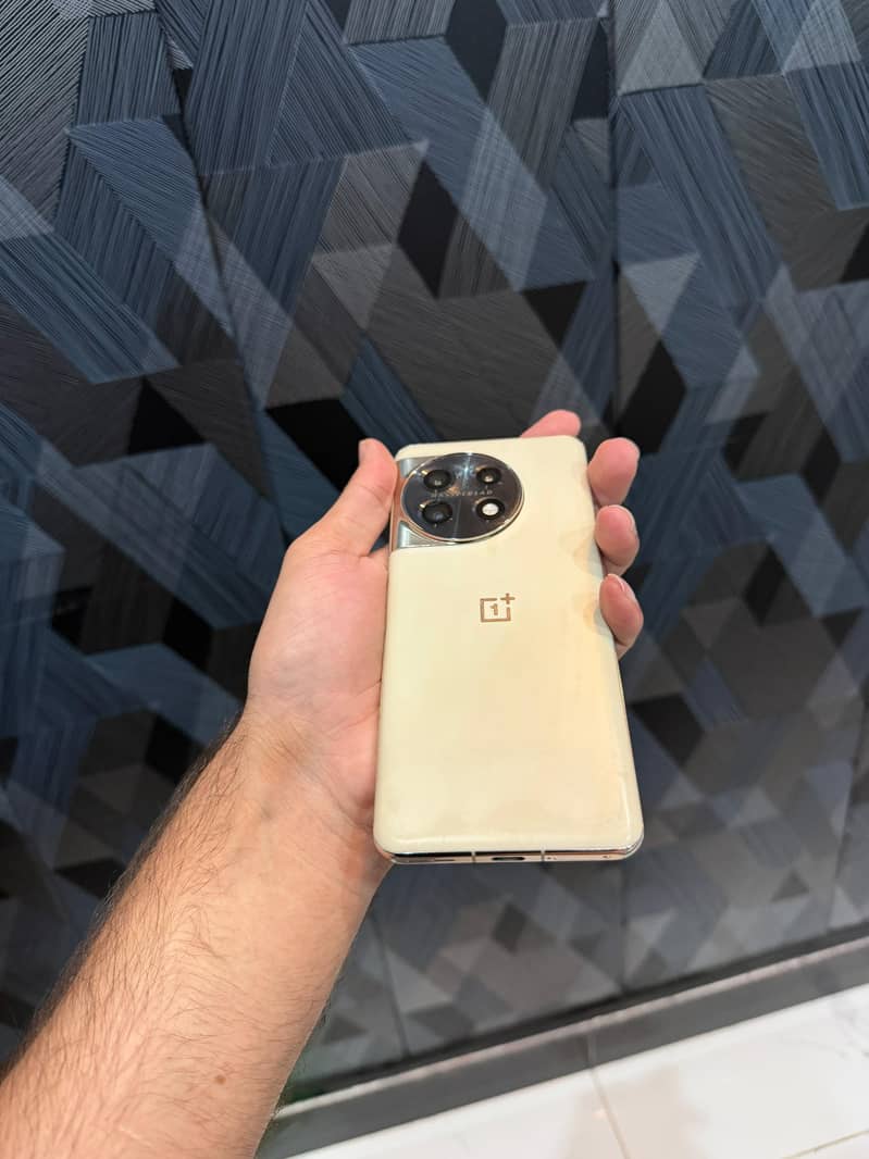 One Plus 11 1