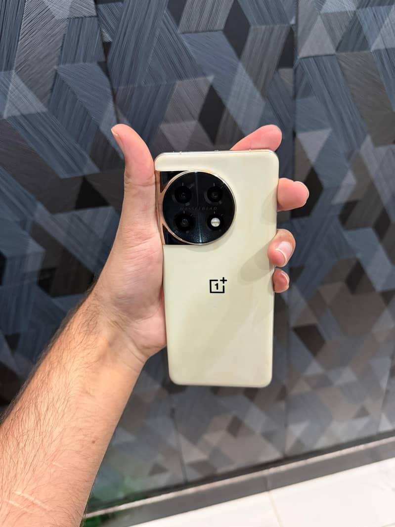One Plus 11 8
