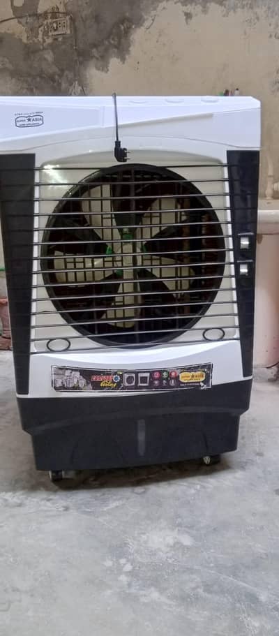 JUST BRAND NEW COOLER URGENT SALE JUST 1 WEEK USE ONLY