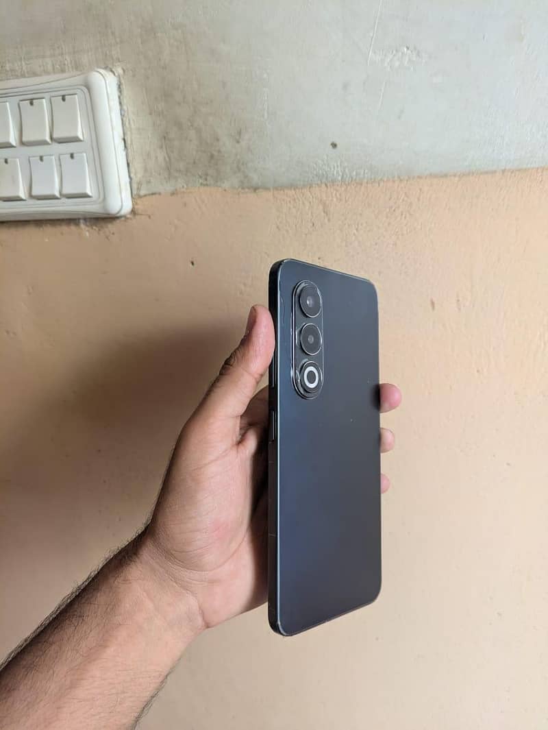 Itel S25 1