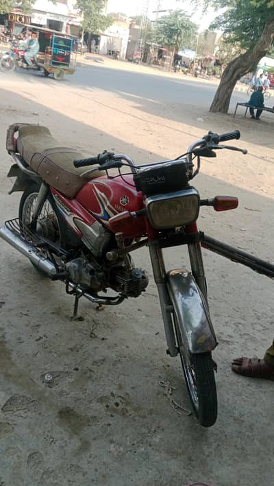 Yamaha junoon yd100