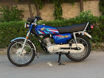 bike full ok ha sab kuch ha koe kam ni ha bike ma 5000km chala ha