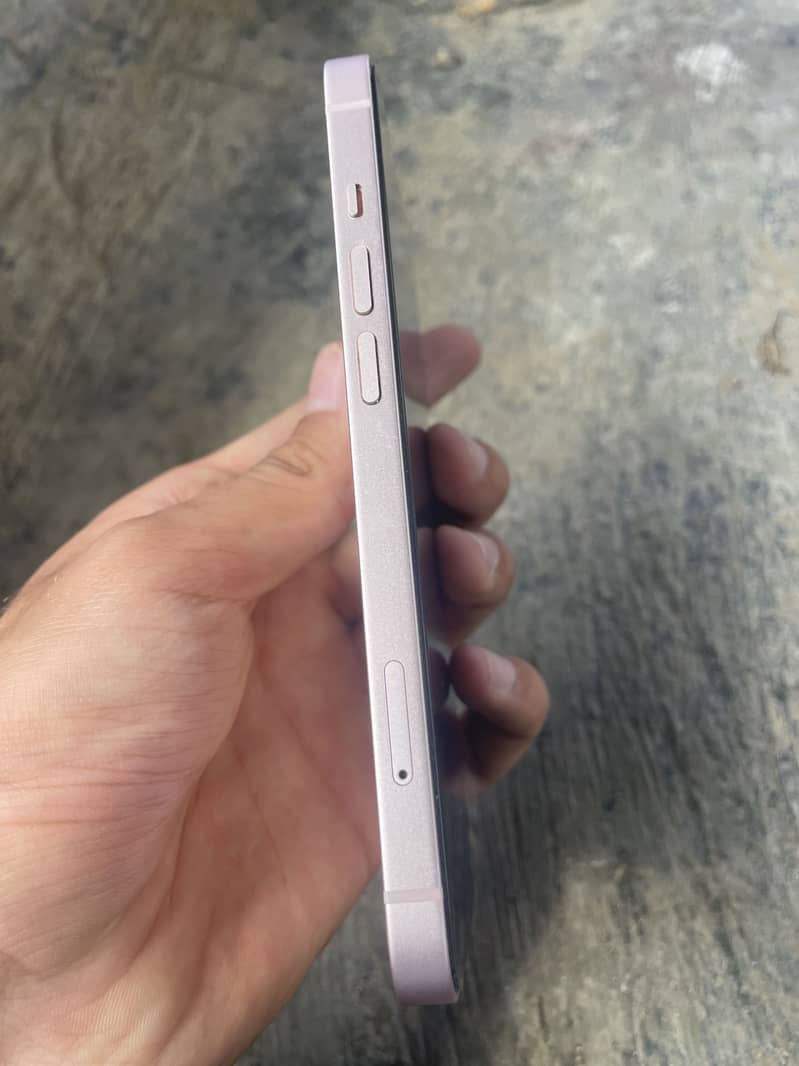 Apple iPhone 13 3