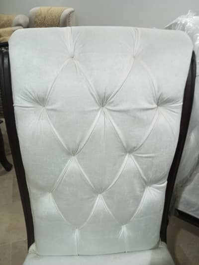 8 Seater Dinning Table