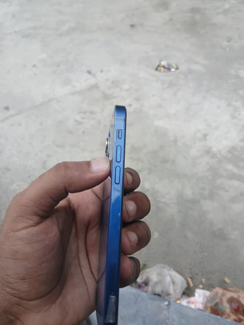 Apple iPhone 12 0