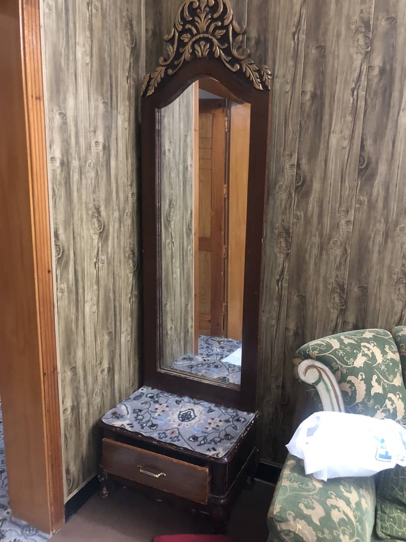 2 mirrors 1