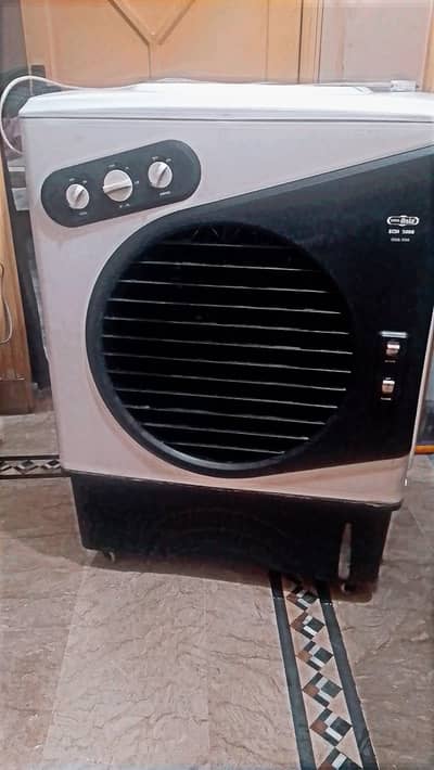 HALF USED COLOR 10/10 CONDITION IN JUST 15500 OFFER 