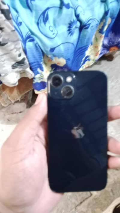 Apple iPhone 13