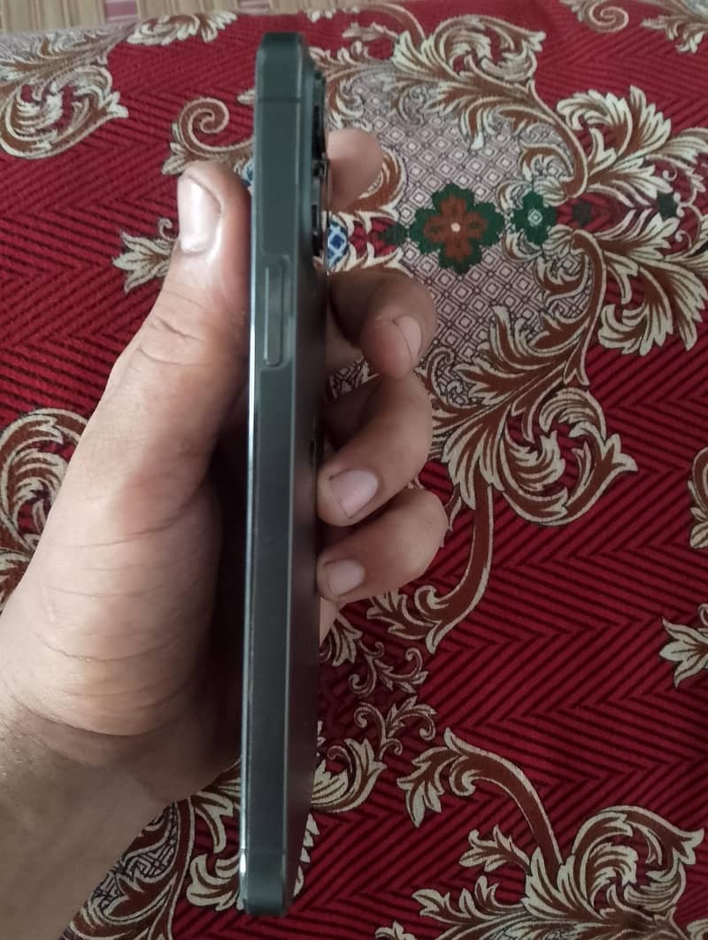 iPhone 13 pro max 1