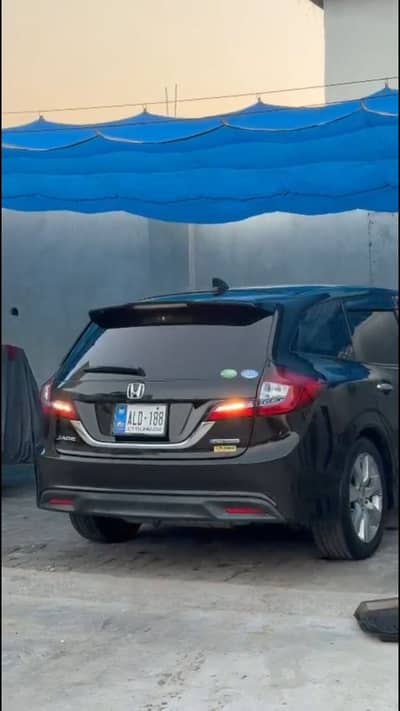 Honda Jade Hybrid 2019