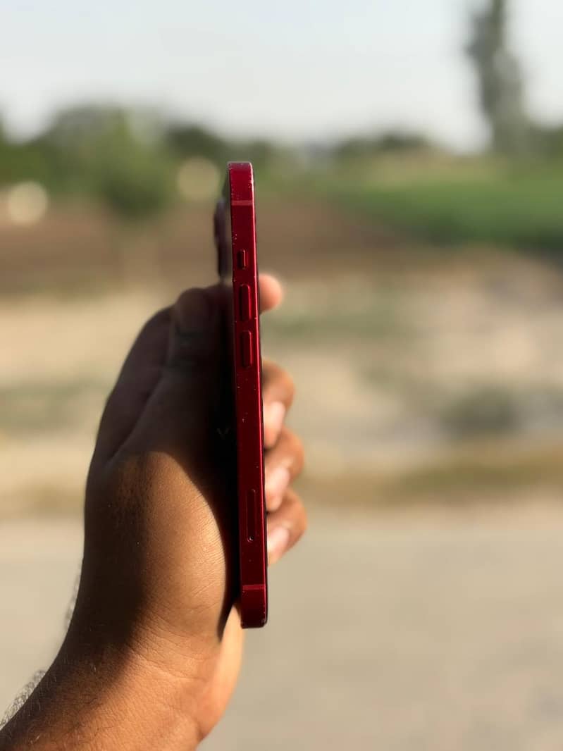 Apple iPhone 13 3