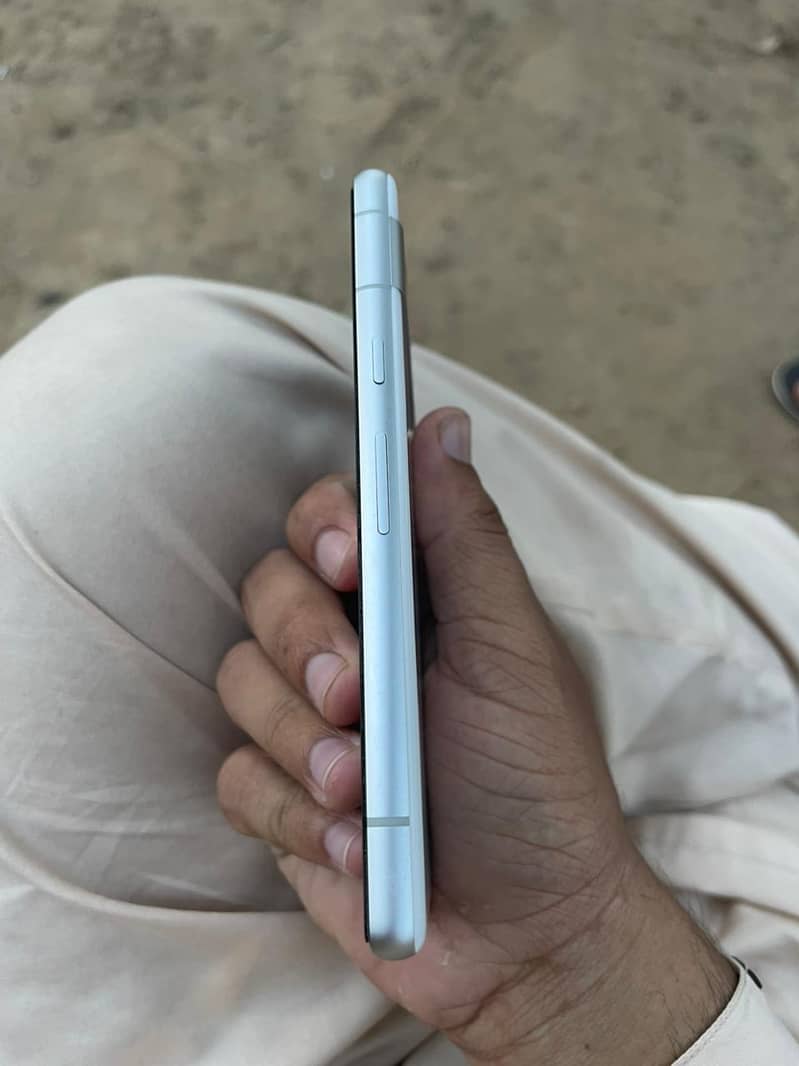 Google Pixel 7a 2