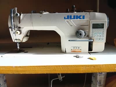 Juki Computerized Industrial Sewing Machine with Table & Stand