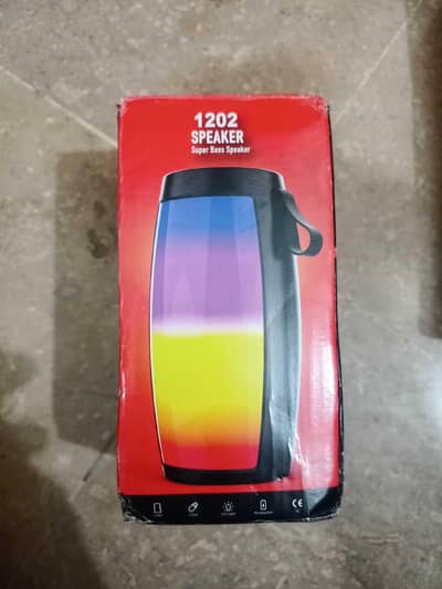Bluetooth speaker with Rgb