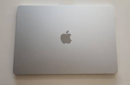 Apple MacBook Air 15" M2 Chip 2023 Model 8GB Ram | 256GB SSD