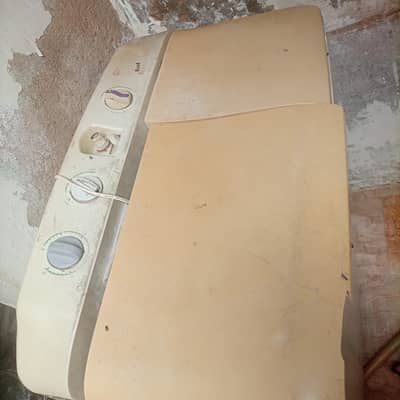 Haier Semi Automatic Washing machine