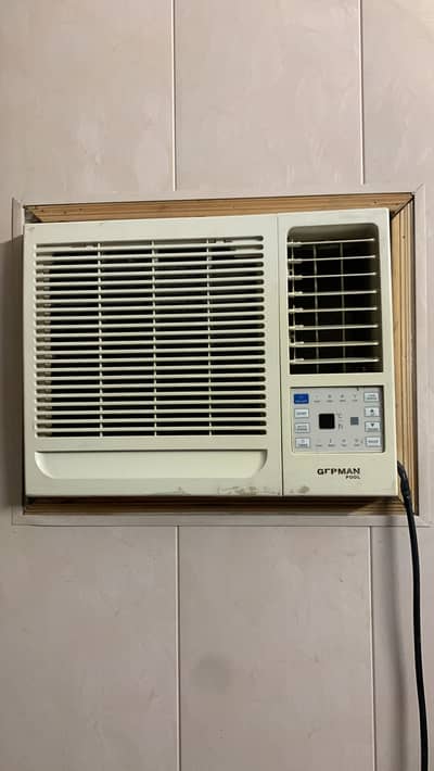 German window Ac 0.7 ton