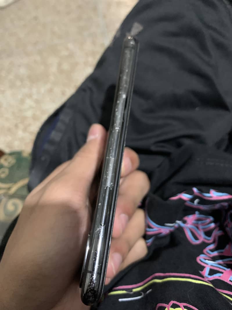 Apple iPhone X 3