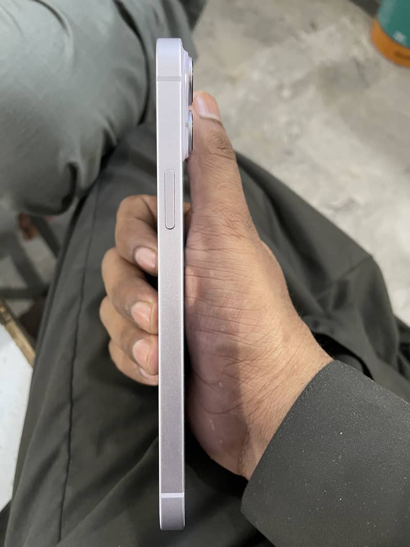 Apple iPhone 14 plus 3