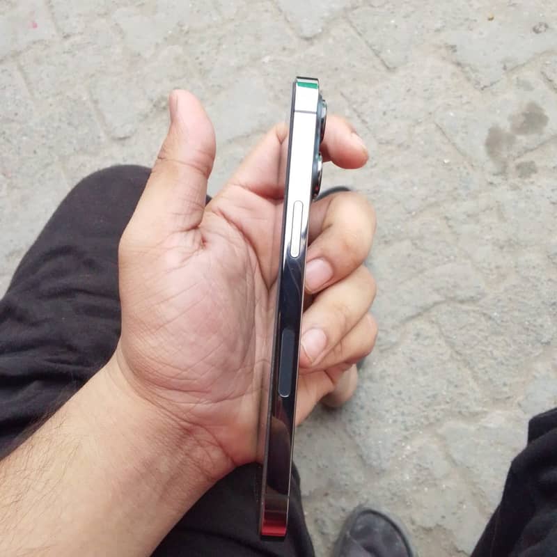 Apple iPhone 13 Pro 5