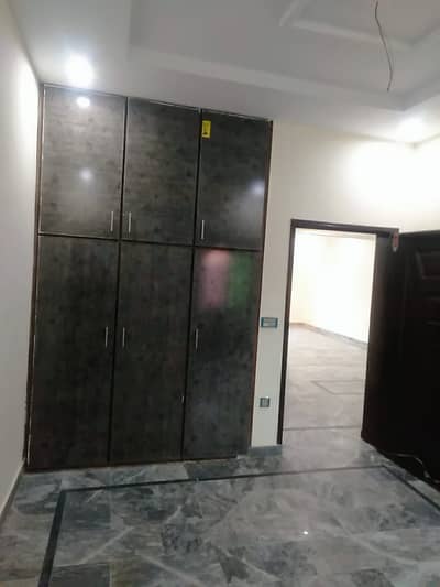 VIP beautiful 5 Marla portion is available for rent in sabzazar Lahore