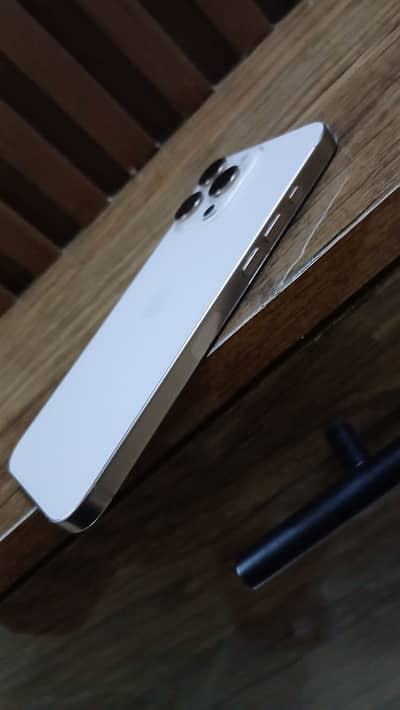Apple iPhone 16 Pro Max JV