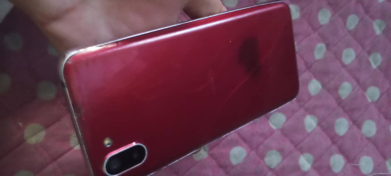 Sharp Aquos R2 3