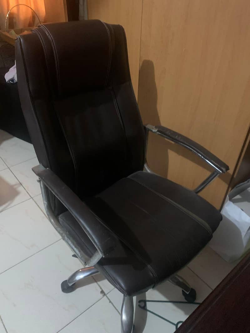 Sofa,Chairs and Tables (URGENT SALE) 5