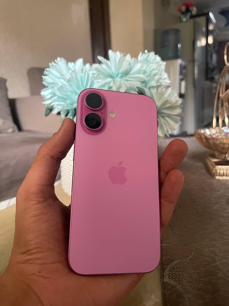 Apple iPhone 16 0