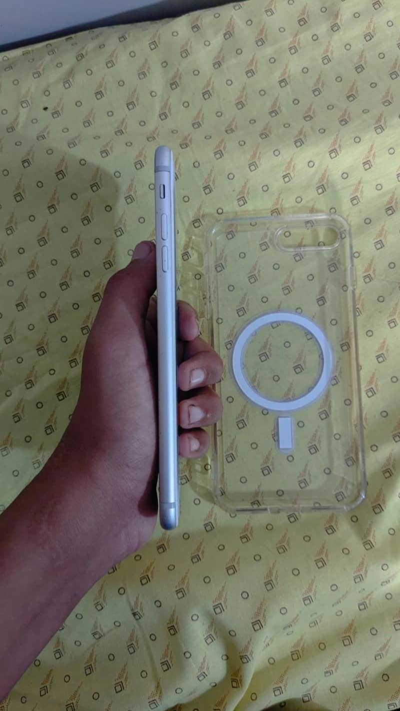 Apple iPhone 7 Plus PTA approved 3