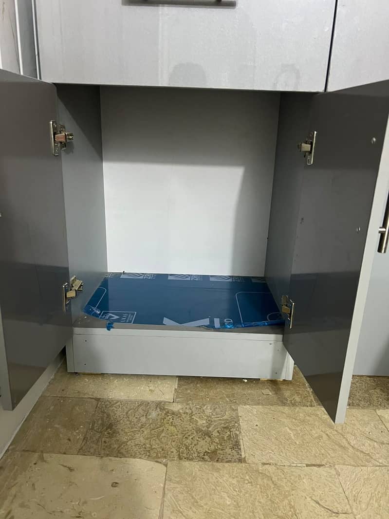 Modern design table like dressing table 1