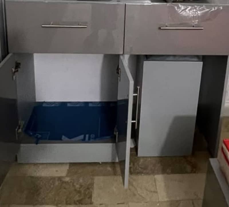 Modern design table like dressing table 3