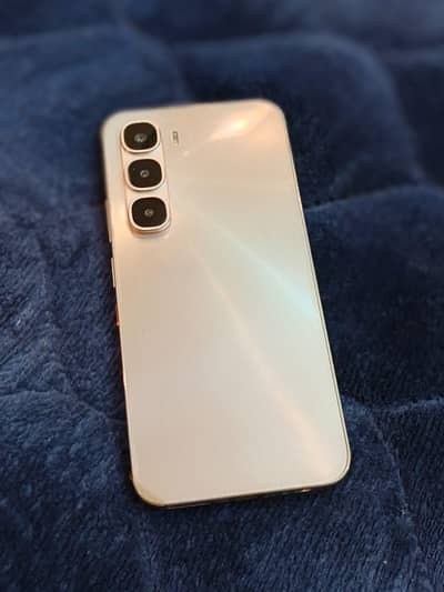 Infinix Hot 60 pro 10/10 condition with box and charger 2-3 month used