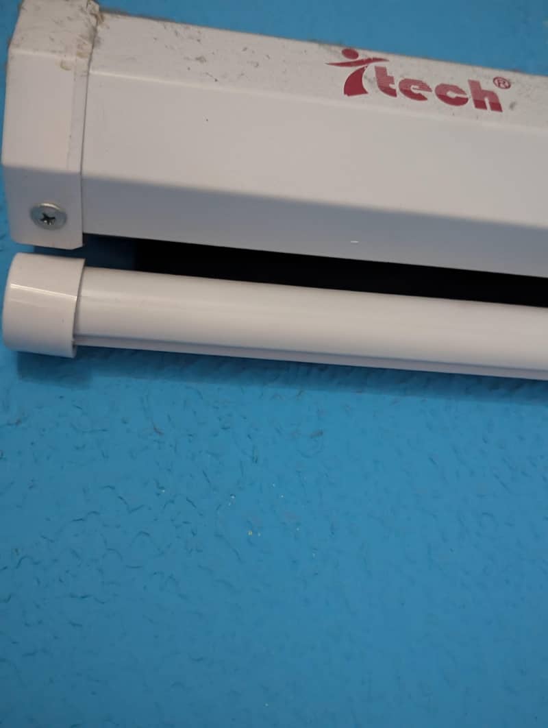 4k Android projector and sheet 4