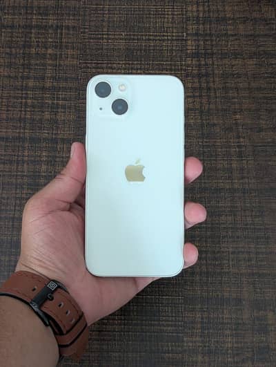 Apple iPhone 13