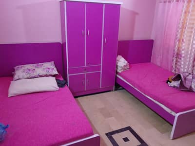 wooden bed se