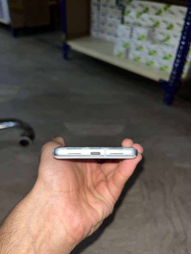Google Pixel 7 5