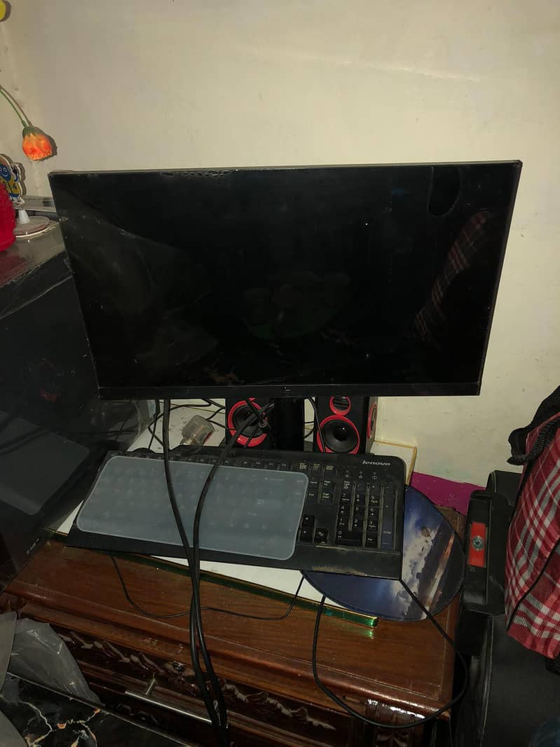 Title: Complete Desktop Computer Setup for Sale – Good Condition 0