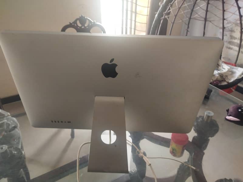 Apple Thunderbolt Display 4