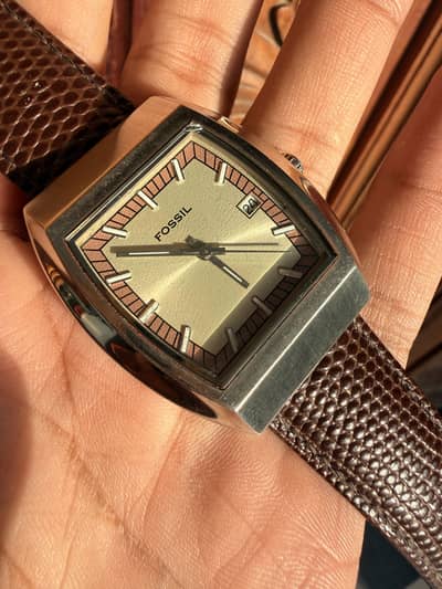 Fossil Tank style ,Perfect for classy men, urgent sale