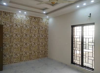 House Available For sale In Bahria Town Phase 8 - Rafi Block