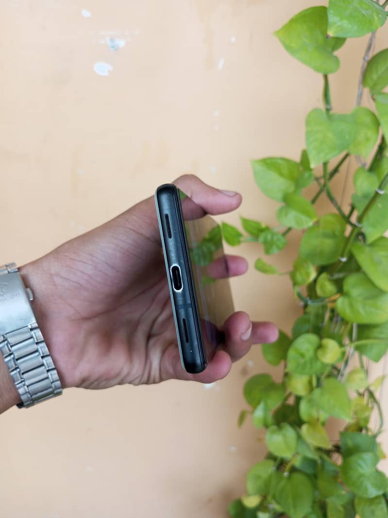 Google Pixel 6a 1